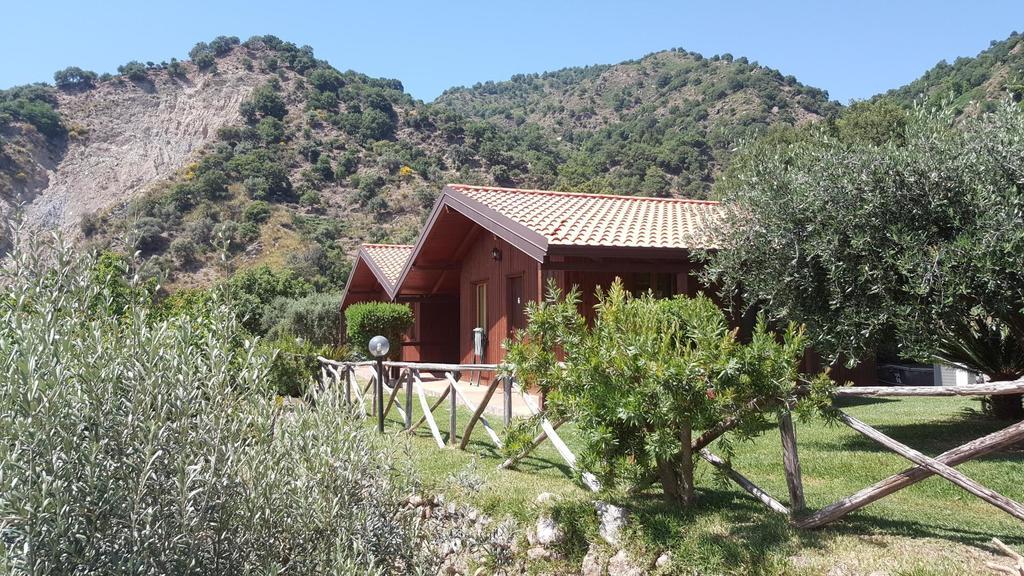 Agriturismo San Cataldo Motta Camastra Buitenkant foto