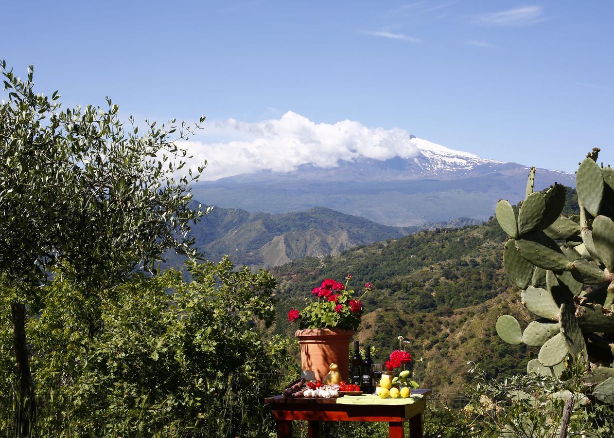 Agriturismo San Cataldo Motta Camastra Buitenkant foto